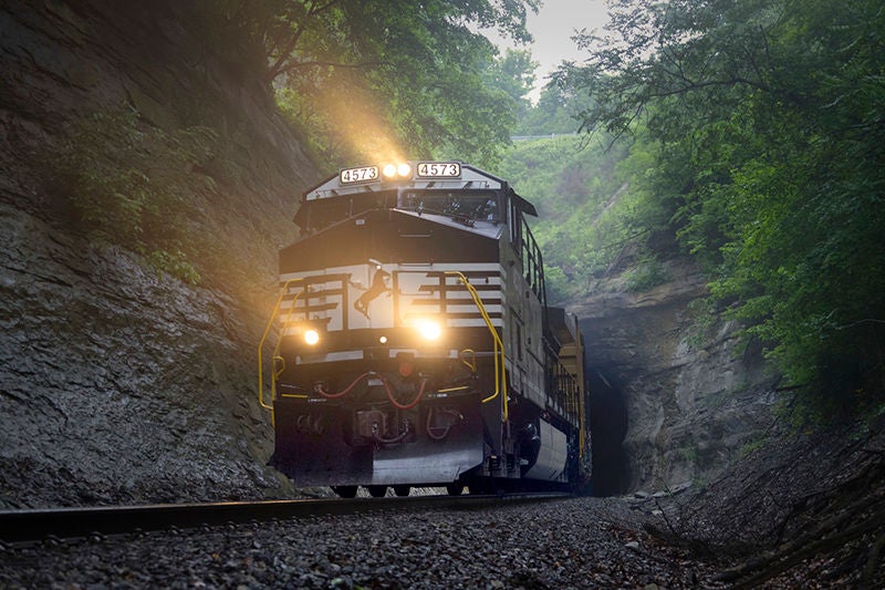 113A-Steven-Ludwick-167-at-Duncan-Tunnel-RT-800pix